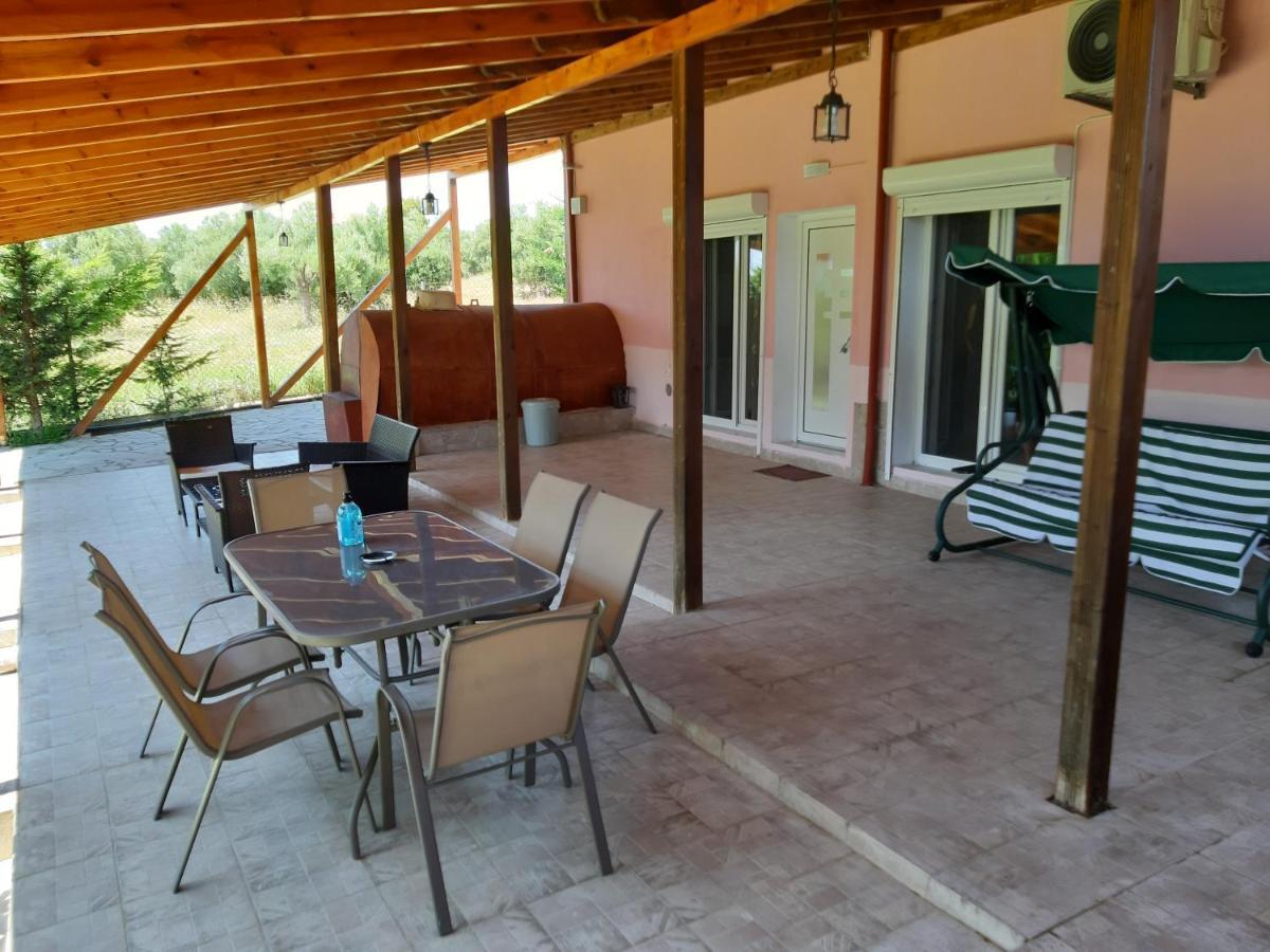 Maria Lemoni Swimming Pool Apartment Nea Skioni Buitenkant foto