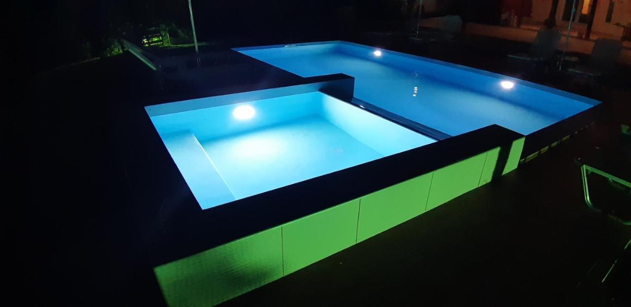 Maria Lemoni Swimming Pool Apartment Nea Skioni Buitenkant foto