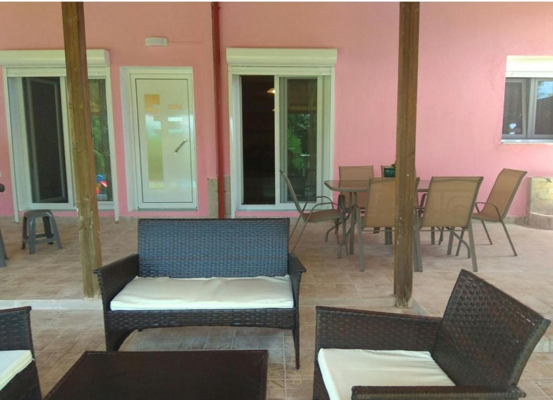 Maria Lemoni Swimming Pool Apartment Nea Skioni Buitenkant foto