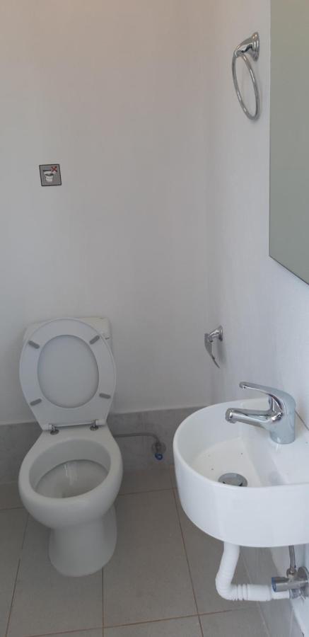 Maria Lemoni Swimming Pool Apartment Nea Skioni Buitenkant foto