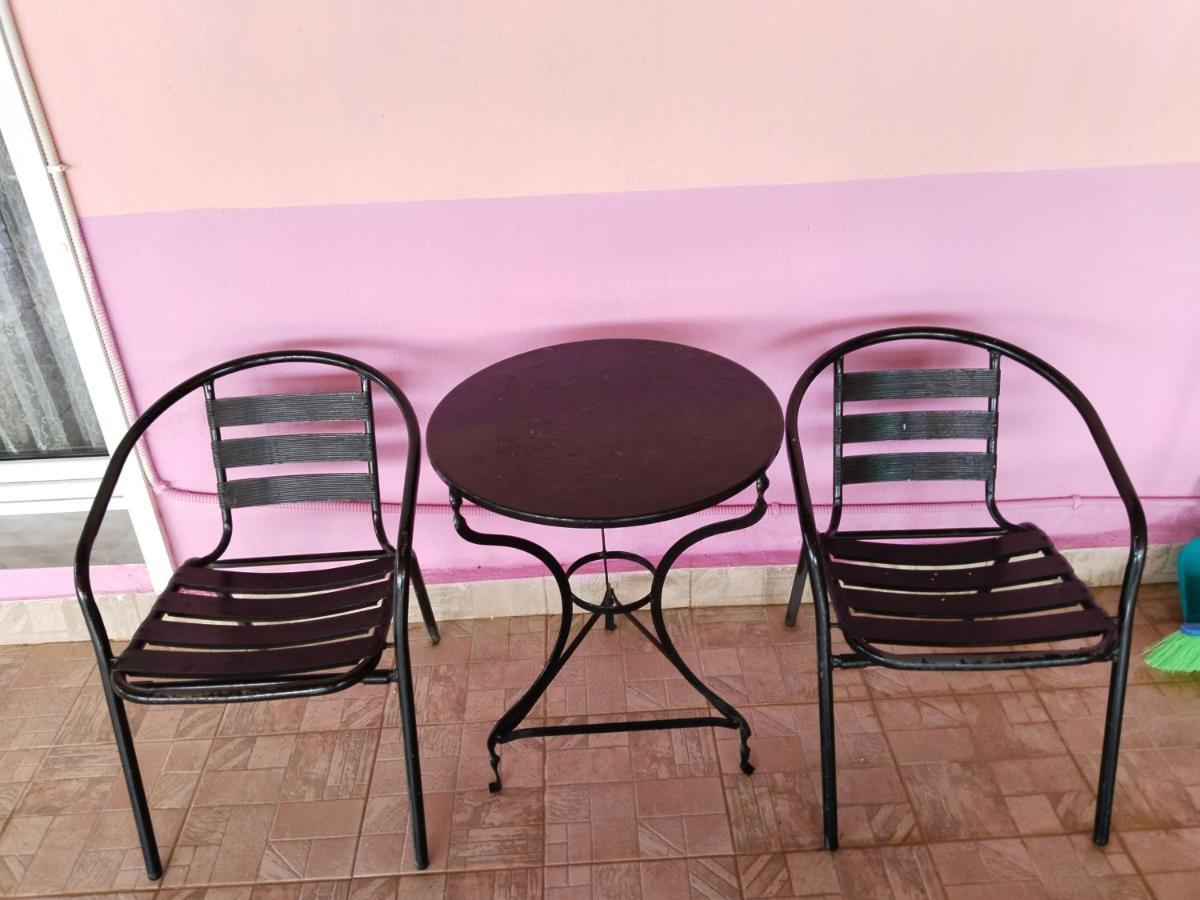 Maria Lemoni Swimming Pool Apartment Nea Skioni Buitenkant foto