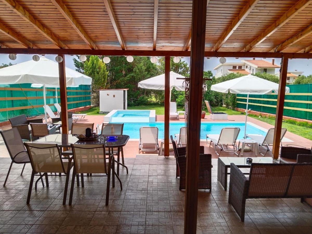 Maria Lemoni Swimming Pool Apartment Nea Skioni Buitenkant foto