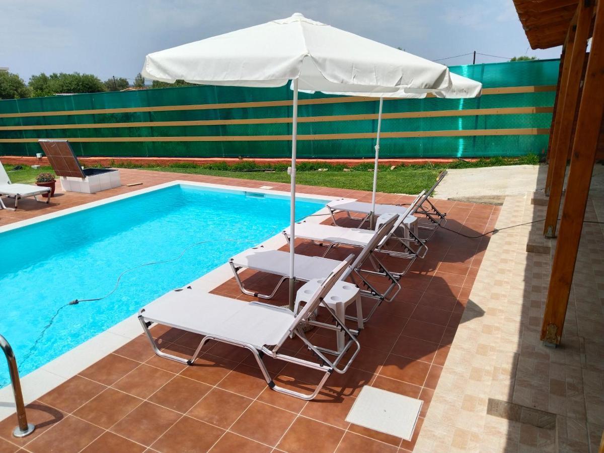 Maria Lemoni Swimming Pool Apartment Nea Skioni Buitenkant foto
